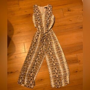 BANANA REPUBLIC SNAKE PRINT WIDE-LEG CROPPED JUMPSUIT (4)